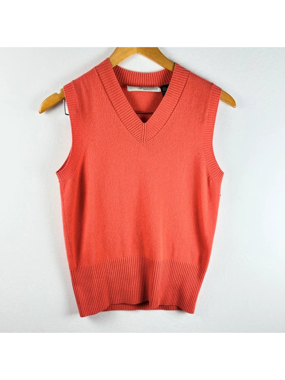 Charles Nolan New York 100% Cashmere Orange V-Neck Sweater Vest Size M